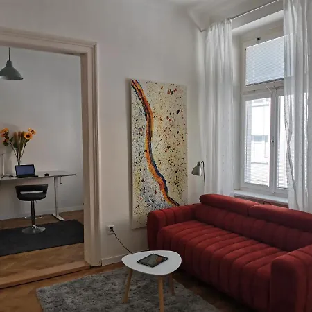 Downtown 3 Bdr Charm - Walk To All Attractions Bratislava Exterior photo