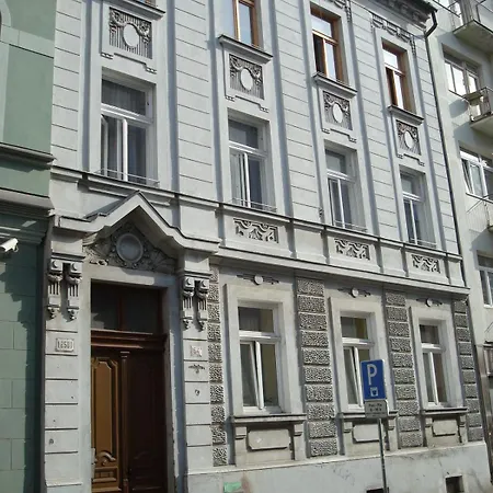 Downtown 3 Bdr Charm - Walk To All Attractions Bratislava Exterior photo