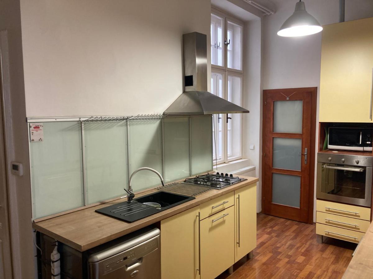 Downtown 3 Bdr Charm - Walk To Attractions 布拉迪斯拉发